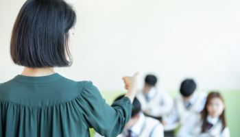 여교사에 성적 발언 중학생, '3시간 봉사' 불복했다가 결국
