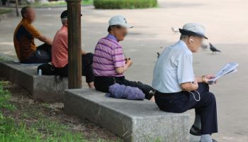 "한국 노인들 어쩌나"…여성이 남성보다 더 심각