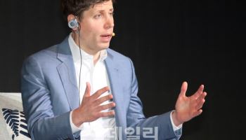 샘 올트먼 “AI로봇에 관심…반도체·데이터센터 협업 가능성 커”