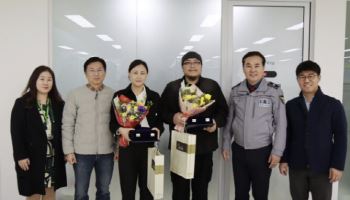 “빨리 대피하세요”…분당 상가 화재 피해 막은 시민들에 감사패