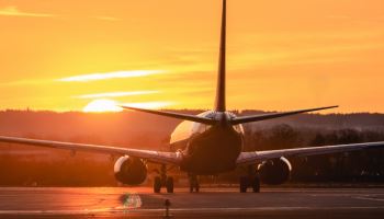 美공항 활주로서 여객기 충돌…다친 사람은 없어