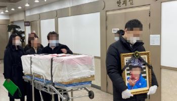 "7살 때 내복을 12살 죽는 날에도"...감옥서 아이 낳은 계모 