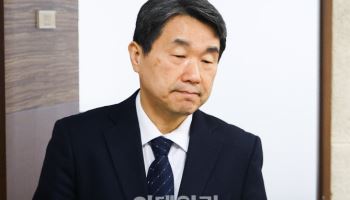 이주호 “교사 신규 임용 시 정신건강 진단 검토”