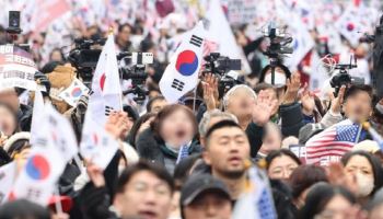 3만명 모인 ‘尹탄핵 반대’ 집회…홍준표 “광주가 변하고 있다”