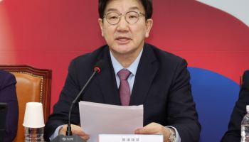 권성동, 이재명 대표에 “3대3 토론으로 도망 말고, 1대1로 붙자”