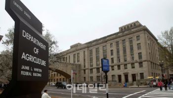 "기후변화로 힘든데..." 트럼프에 폭발한 미국 농민들