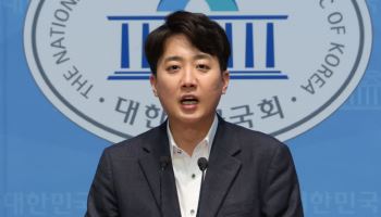 이준석 "대통령 돼도 윤석열 사면 안 한다"