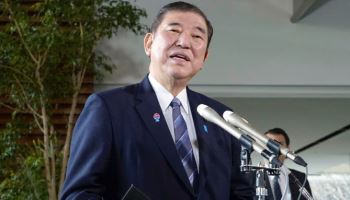 日 이시바 총리 어쩌나…'상품권 스캔들'에 지지율 23%로 뚝