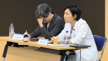 서울의대 교수들 “집단행동 전공의·의대생에 절망…내가 알던 제자 맞나”
