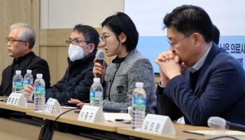 전공의·의대생 비판한 교수, "탄핵 반대하는 극우와 비슷"