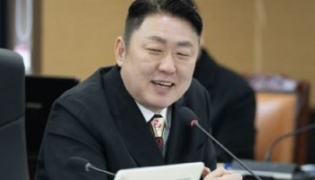 두 달 새 음주운전 두 번 신충식 의원...고작 '출석정지 30일'