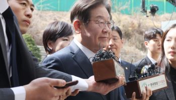 이재명 "검찰, 자신들 행위 되돌아봐야…국력낭비 않길"