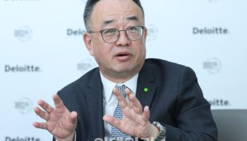 "현대차 美 투자, 사력 다하겠단 뜻…퍼스트펭귄, 대단한 결정"