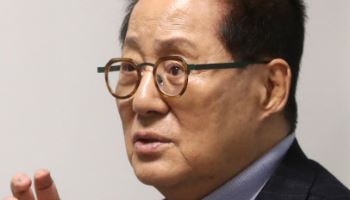 박지원 "이재명, 2심 무죄로 '별의순간'…실수 않고 가주길"