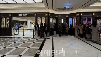 "먹고 나면 속 편하대" 우르르…강남서 인기 '빵' 터졌다