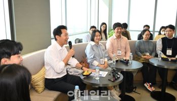 오세훈, '미리내집' 롯데캐슬 이스트폴 방문…"신혼부부 주거안정 지원"