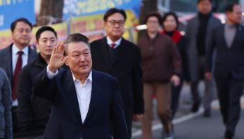 윤측 "野, 문형배·이미선 임기연장 추진…헌법 짓밟아"