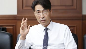 외환보유액 4000억달러 '위태'…"10년 전과 상황 다르다"