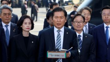정청래 "尹파면은 사필귀정, 역사는 후퇴하지 않는다"