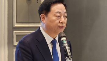막오른 '장미대선'…김두관, 민주 주자 중 오늘 첫 대선 출마 선언
