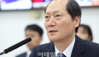 "대통령 대행, 재판관 임명 금지"…헌재법 개정안, 법사위 통과