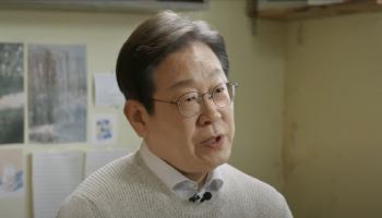 간소한 영상 출마 선언한 이재명…‘세 과시’ 대선 나선 한동훈