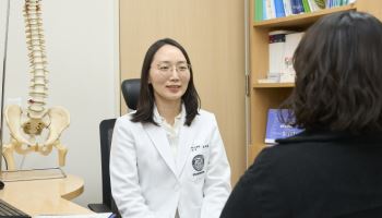 입안과 눈이 참기 어렵도록 건조하다면, 쇼그렌증후군 의심