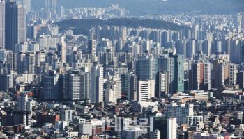 정부 "토허제 확대로 집값 상승 둔화…필요시 추가 조치"