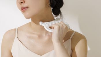 바쁜 현대인… 등교·출근 전 얼굴 붓기 빠르게 빼려면?