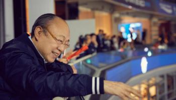 한화 김승연 회장, 이글스 창단 40주년 기념 볼파크 방문