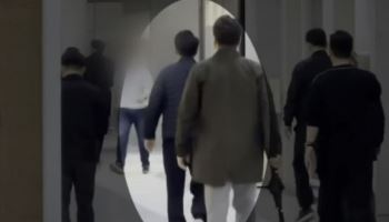“상가 복도를 왔다갔다…” 사저 복귀한 尹, 김성훈 경호 속 30분 산책