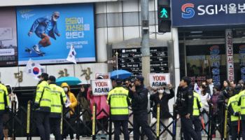 "이사 가고 싶다는 사람도"…연이은 난리통에 주민들 `난색`