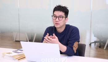 "불법 웹툰은 단순한 무료 콘텐츠가 아니에요… 창작자에겐 '상처'뿐"