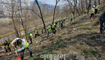 신세계건설, 마포 노을공원서 나무심기 행사 진행