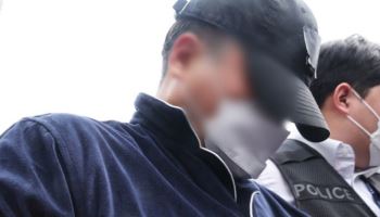 이춘재 자백받은 프로파일러 투입, 일가족 살해범 면담