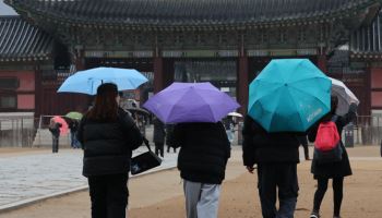 주말 내내 '부슬부슬' 봄비…저녁에 전국 확대