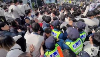 현대차 울산공장서 밤샘 농성…노조원 3명 연행·10명 부상