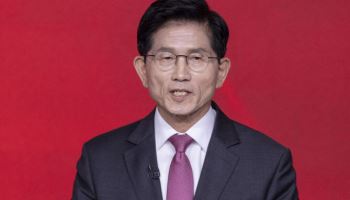 김문수, 경선 토론서 "문재인, 北 위한 반역적인 대통령"