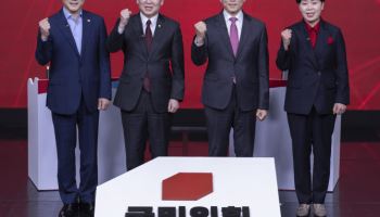 "AI 잘 모르시죠?" 김문수 저격한 안철수…계엄 두고서도 충돌(종합)