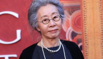 윤여정 ‘子 동성결혼’ 고백에…“엄청난 용기” 응원한 교수
