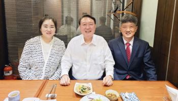 “아직도 윤석열 붙들고 있는 건”…尹 ‘사저 식사’ 향한 우려