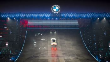 BMW, 상하이서 전기차 '미래기술 정점' 세계 최초 공개