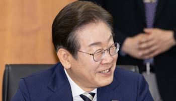 이재명, 강원·제주 탄소 전력망 구축…“원전 비중은 유지”(종합)