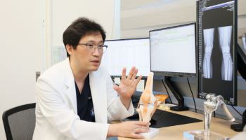 무릎관절염, 이젠 '재생치료'가 새로운 치료 패러다임