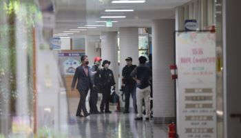 "청주 고교 흉기난동, 교실 비상벨 있었지만 울리진 않아"