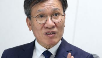 "38년 법관 생활 마무리…의뢰인 위한 검투사로 승부"