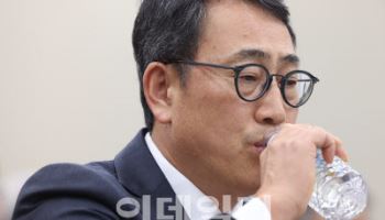 유영상 SKT 대표 “나도 유심 교체 안했다...보호서비스로 충분”