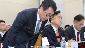 유영상 대표 “6월까지 유심 1000만개 확보...최태원 회장도 안바꿔”