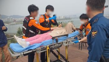 공원서 의식 잃은 채 앉아있던 노인…경찰 대응이 살렸다