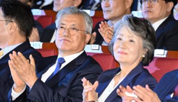 이번엔 `김정숙 옷값` 수사 본격화…전 영부인들 `수난`